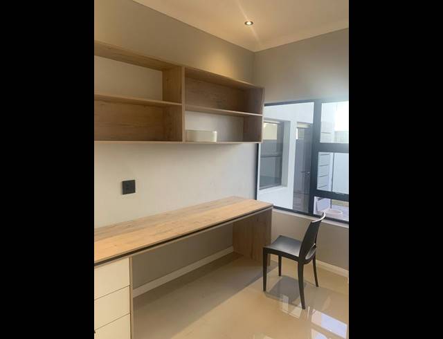 5 BEDROOM HOUSE FOR SALE IN SIX FOUNTAINS RESIDENTIAL ESTATE